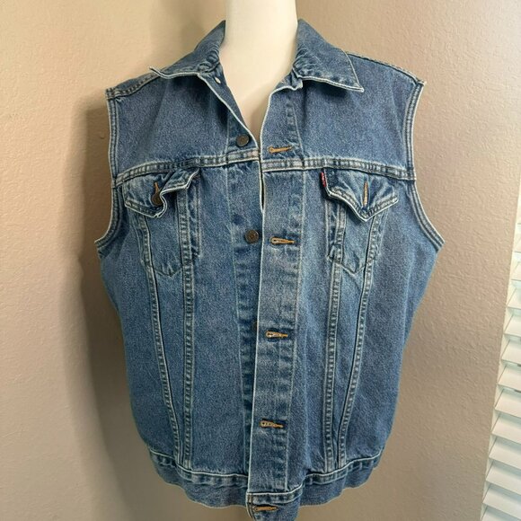 Levis Denim Vest - Picture 1 of 7